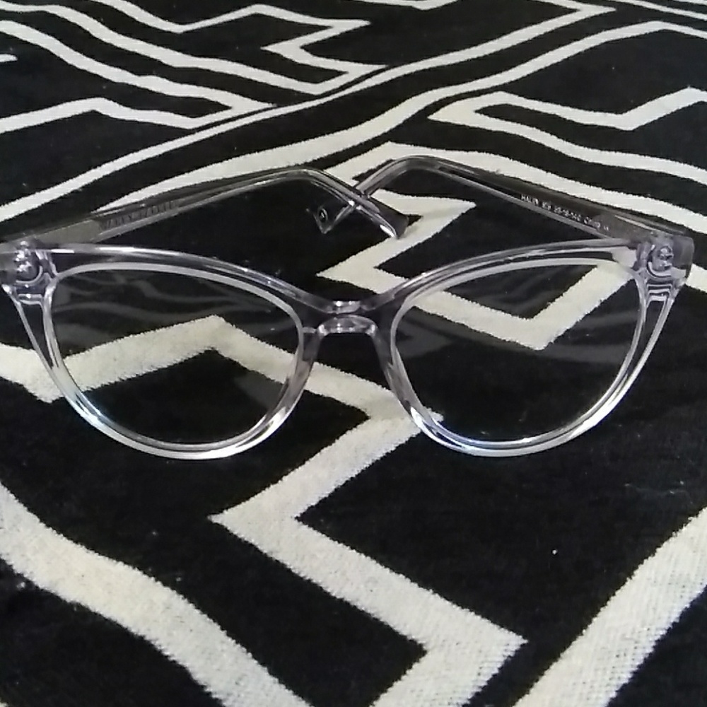 Eye glasses